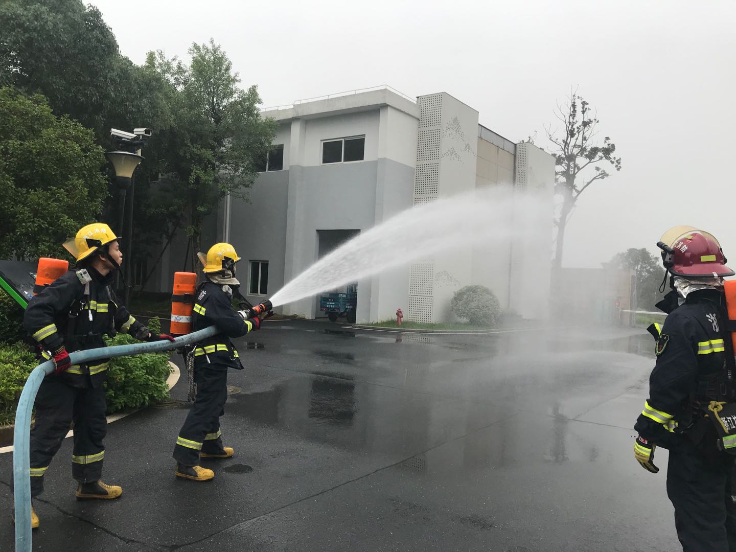 九宇有机公司组织开展年度消防演练
